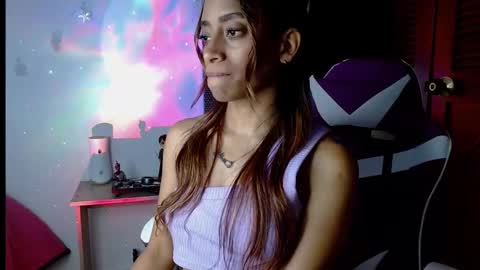 emilyzans07 online show from March 6, 8:16 pm