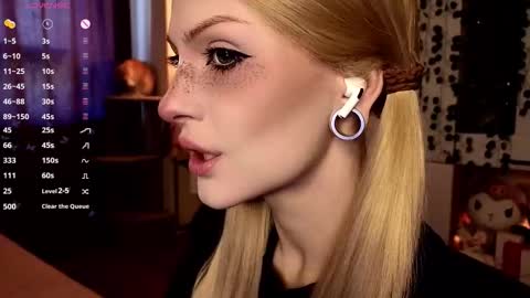 emimiy online show from October 7, 7:15 am