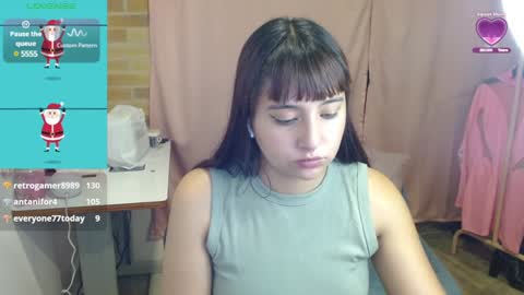 Snapshot of emitaa17228 chatting on December 18, 1:15 am emma online show from December 18, 1:15 am