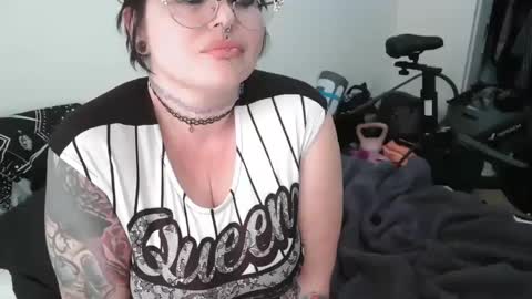 emma lotacurves online show from January 19, 9:45 pm