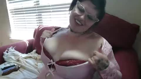 emma lotacurves online show from March 11, 4:51 pm