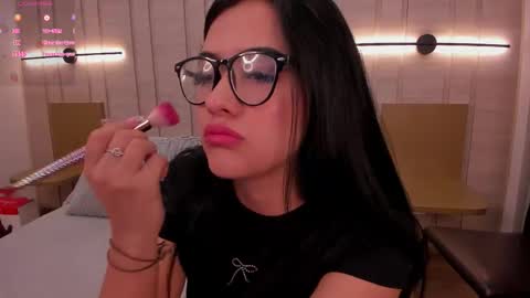 emma  online show from February 13, 7:39 pm