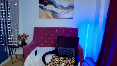 emma__rosss online show from May 26, 2:28 am