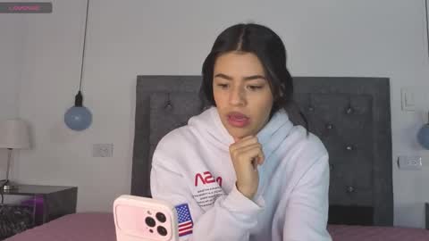 Snapshot of emma_blake__ chatting on September 15, 3:41 am Emma online show from September 15, 3:41 am