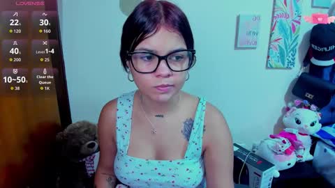 emma_boo_ online show from November 9, 7:16 pm