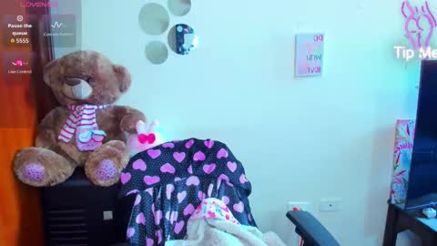 emma_boo_ online show from March 14, 3:27 pm