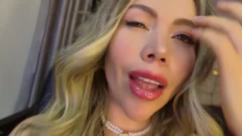 emma coronel online show from March 12, 10:57 pm