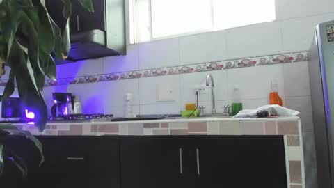 Snapshot of emma_eva1 chatting on February 11, 3:51 pm Emma online show from February 11, 3:51 pm