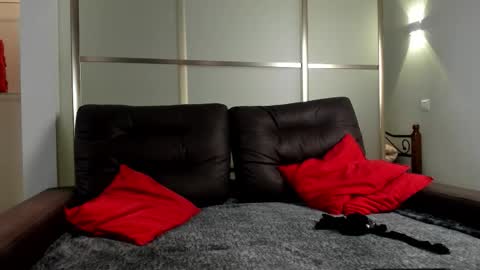 Emma online show from November 22, 3:38 am