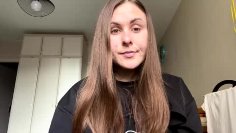 Snapshot of emma_just chatting on February 11, 1:51 pm emma_just online show from February 11, 1:51 pm