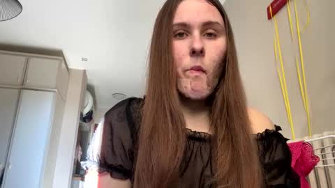 Snapshot of emma_just chatting on February 6, 11:09 am emma_just online show from February 6, 11:09 am