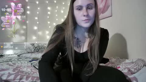 emma_just online show from October 15, 6:42 pm