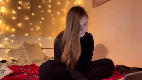 Snapshot of emma_just chatting on February 28, 8:42 am emma_just online show from February 28, 8:42 am