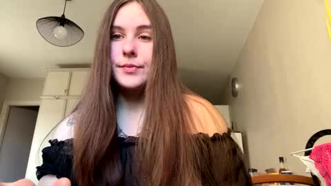 Snapshot of emma_just chatting on February 6, 8:07 am emma_just online show from February 6, 8:07 am