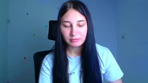 Snapshot of emma_loon chatting on September 11, 5:20 am Emma online show from September 11, 5:20 am