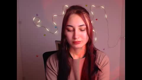 Snapshot of emma_loon chatting on March 8, 10:34 pm Emma online show from March 8, 10:34 pm