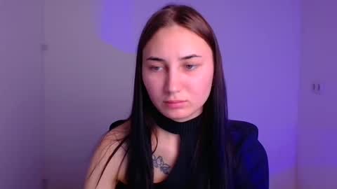 Snapshot of emma_loon chatting on January 17, 9:17 am Emma online show from January 17, 9:17 am