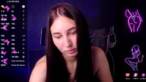 Snapshot of emma_loon chatting on September 21, 6:28 am Emma online show from September 21, 6:28 am