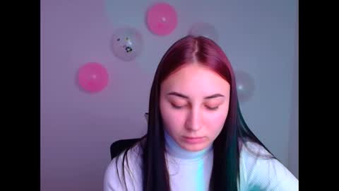 Snapshot of emma_loon chatting on February 14, 10:04 pm Emma online show from February 14, 10:04 pm