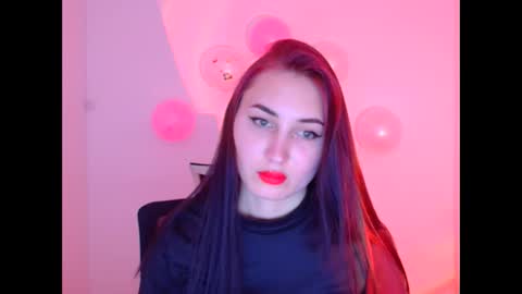 Snapshot of emma_loon chatting on February 14, 3:00 am Emma online show from February 14, 3:00 am