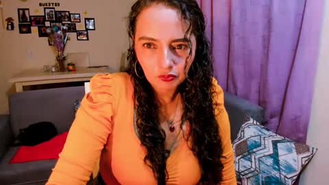  emma luxy online show from March 10, 1:10 am