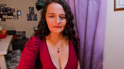  emma luxy online show from February 8, 5:11 am