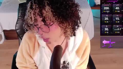     online show from May 30, 10:35 am