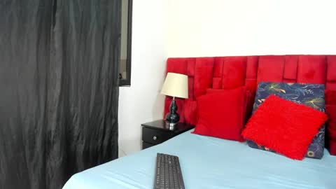 Emma rosse online show from October 1, 5:17 am