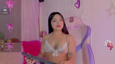 EMMA  online show from March 11, 9:59 pm