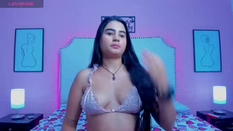 emma_whitee_ online show from September 23, 1:16 pm