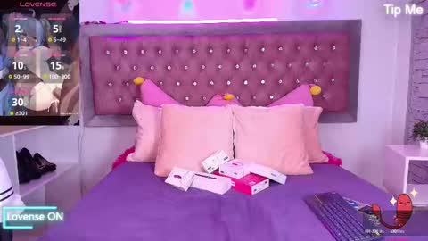 neko  online show from October 3, 9:23 pm