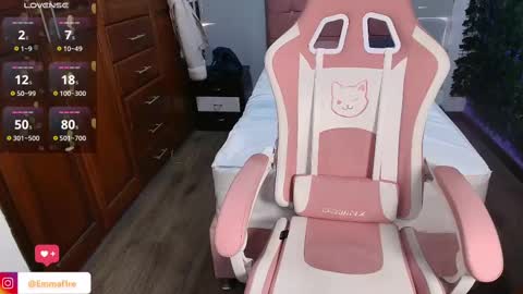 emma online show from November 12, 12:18 pm