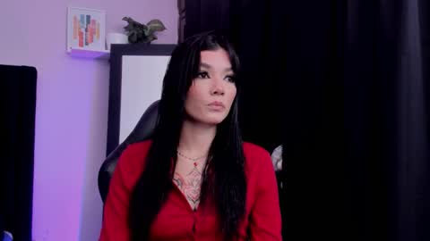 Emma  online show from November 25, 8:40 pm