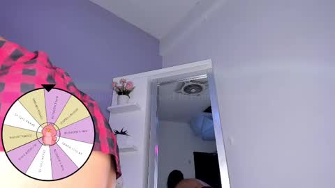 Emma online show from February 12, 6:19 pm