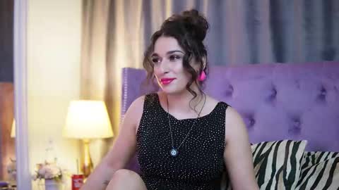  Emma  online show from January 7, 7:08 pm