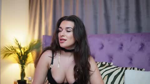  Emma  online show from November 10, 9:17 pm