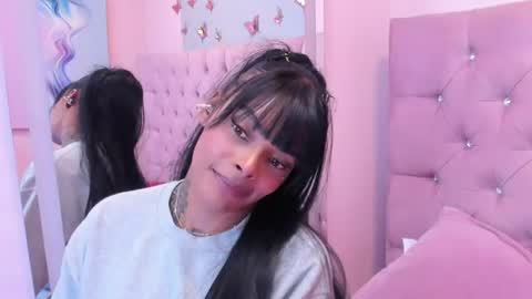emmaebony_ online show from July 28, 8:52 pm