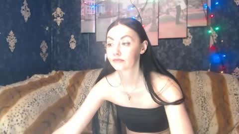 EmmaGoldX online show from March 3, 8:16 am