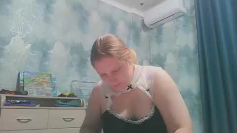 emmamelody online show from September 19, 1:43 am