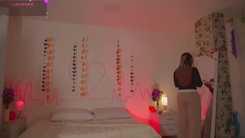 Sara online show from October 19, 11:37 am