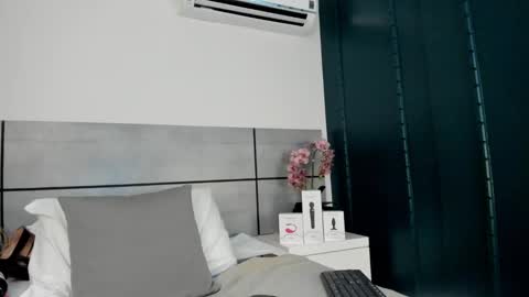  Emma  online show from February 27, 5:40 am