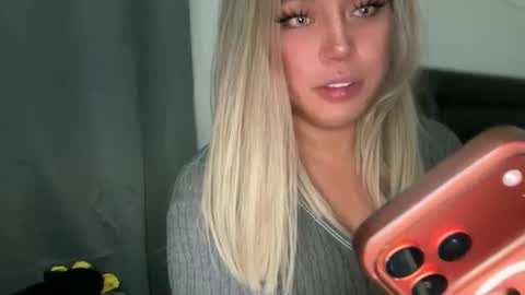 YourDreamGirl Emma  online show from April 1, 1:41 pm