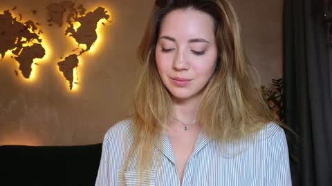 Miss Emmi online show from March 15, 4:54 pm