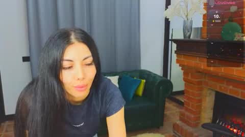 Mia online show from October 17, 6:56 pm