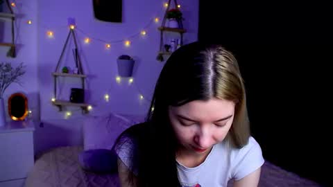 emmie_everly online show from October 16, 7:24 pm