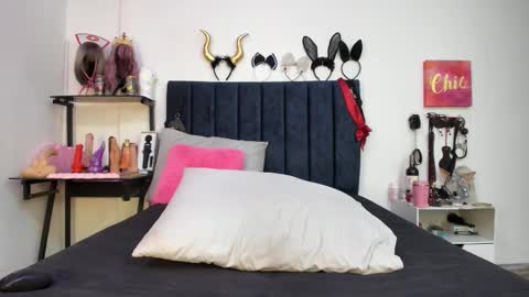          online show from January 17, 2:15 pm