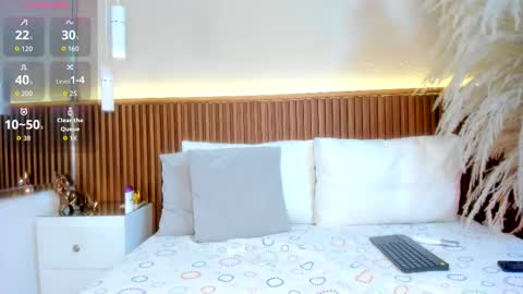 Emmy Lander online show from October 11, 9:18 pm