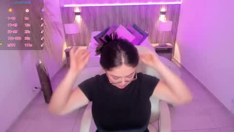 Emmy Walker online show from October 20, 11:04 am