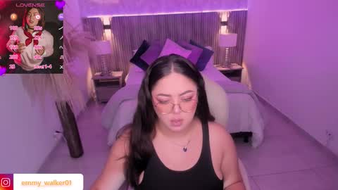 Emmy Walker online show from November 7, 11:12 am