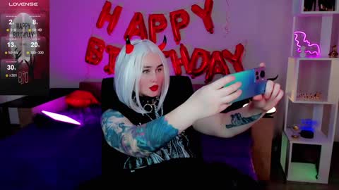 Emmy Bright     50  online show from February 6, 5:03 am